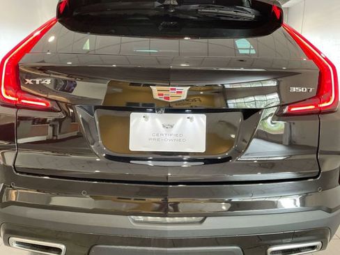 Used 2024 Cadillac XT4 Premium Luxury w/ Technology Package FWD image 5