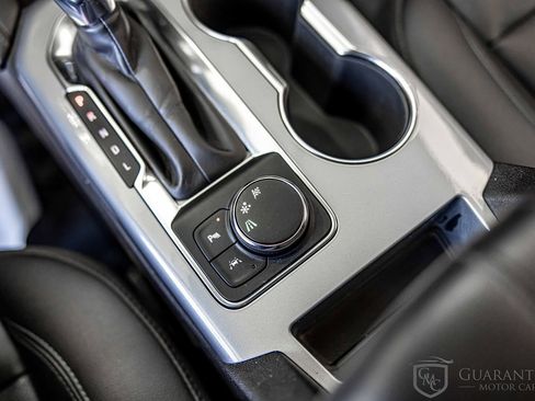 Used 2021 Chevrolet Blazer LT image 28