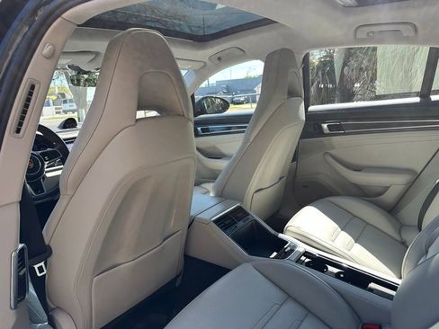 Used 2019 Porsche Panamera w/ Premium Package Plus RWD image 38