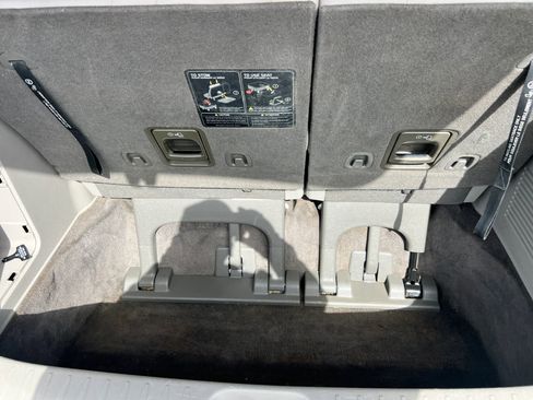 Used 2020 Kia Sedona LX FWD image 21