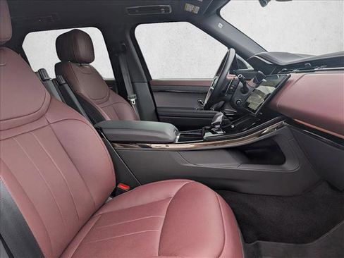 Used 2025 Land Rover Range Rover Sport Dynamic SE image 20