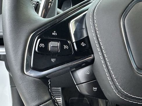 Used 2025 Chevrolet Corvette Stingray Coupe w/ 1LT image 10