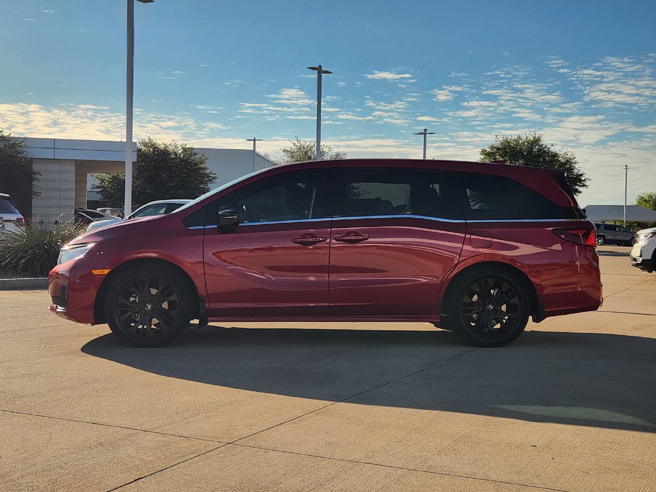 Used 2025 Honda Odyssey Sport-L image 4