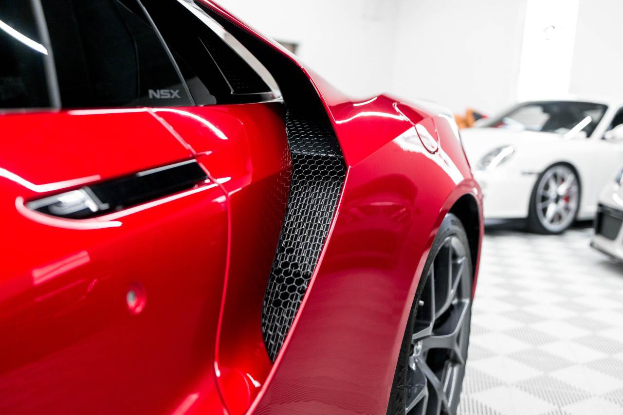 Used 2017 Acura NSX AWD/4WD image 34