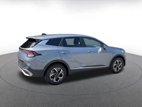 Used 2025 Kia Sportage LX FWD image 11
