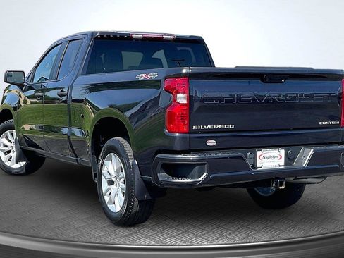 Used 2023 Chevrolet Silverado 1500 Custom AWD/4WD image 14