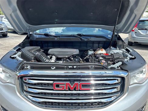 Used 2019 GMC Acadia SLT w/ LPO, Floor Liner Package FWD image 30