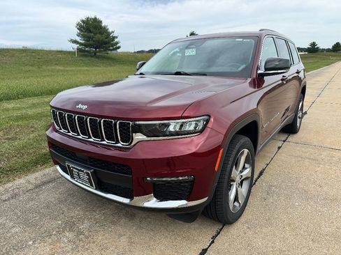 Used 2022 Jeep Grand Cherokee L Limited image 10