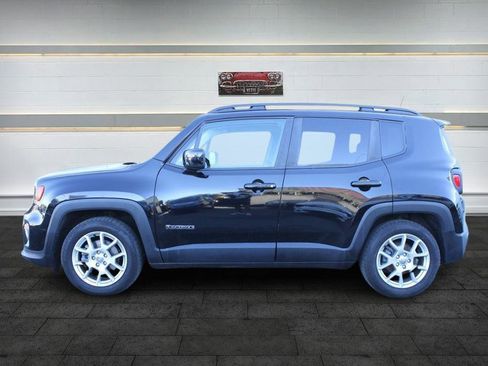 Used 2019 Jeep Renegade Latitude w/ Popular Equipment Group image 4