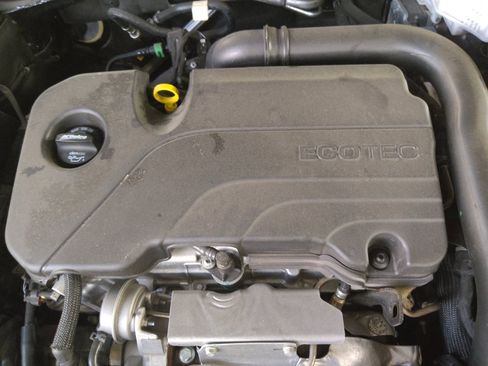 Used 2025 Chevrolet Malibu LT FWD image 30