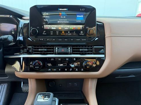 Certified 2025 Nissan Pathfinder Platinum w/ Cargo Package image 21