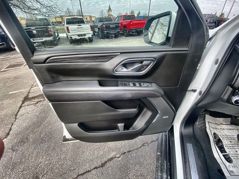 Certified 2023 GMC Yukon SLT w/ SLT Premium Package AWD/4WD image 22