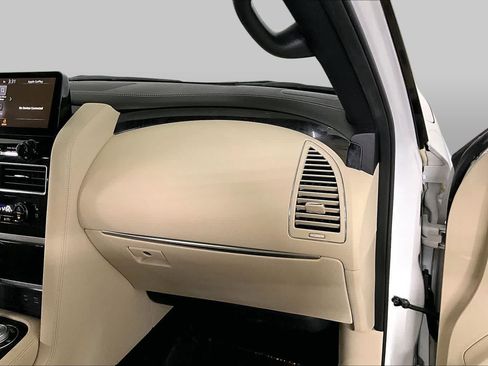 Used 2022 INFINITI QX80 Sensory w/ Cargo Package AWD/4WD image 18
