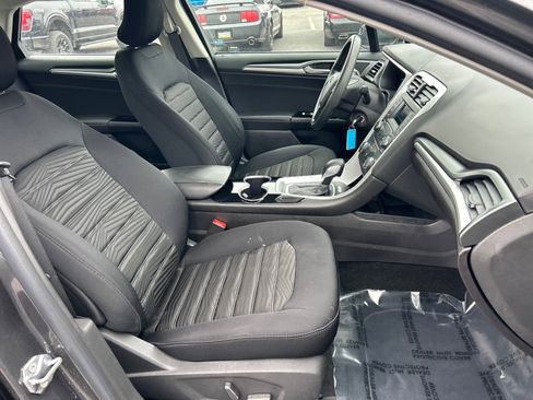 Used 2016 Ford Fusion SE image 15