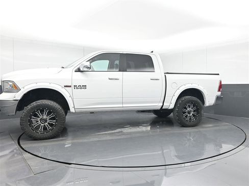 Used 2018 RAM 1500 Laramie image 8