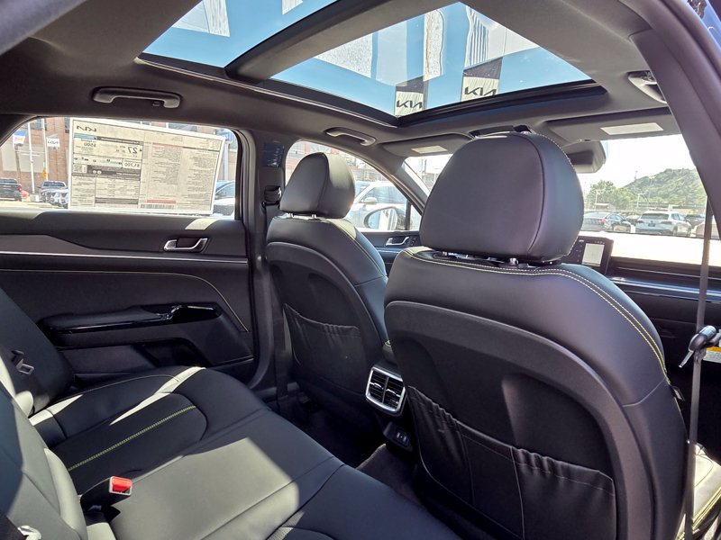 New 2027 Kia K5 GT FWD image 14