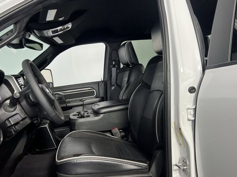 Certified 2025 RAM 2500 Laramie image 20