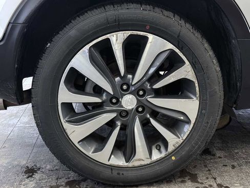 Used 2019 Buick Encore Essence image 41