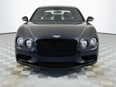 Certified 2017 Bentley Flying Spur S W12 image 8