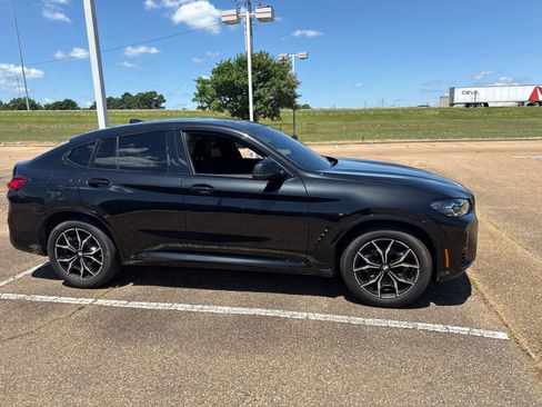 Used 2023 BMW X4 xDrive30i w/ M Sport Package AWD/4WD image 4
