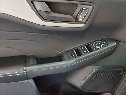 Used 2022 Ford Escape SE image 21