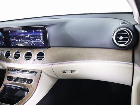 Certified 2022 Mercedes-Benz E 350 4MATIC Sedan image 56