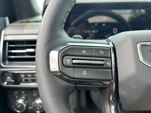 New 2026 GMC Yukon XL AT4 AWD/4WD image 21