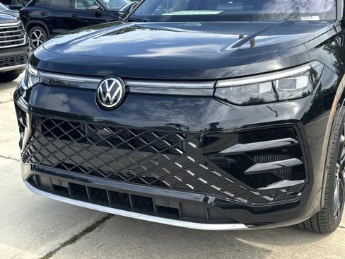 New 2026 Volkswagen Tiguan SEL R-Line AWD/4WD image 9