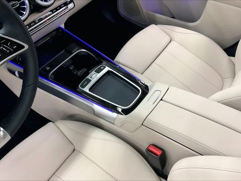 New 2026 Mercedes-Benz GLB 250 image 27