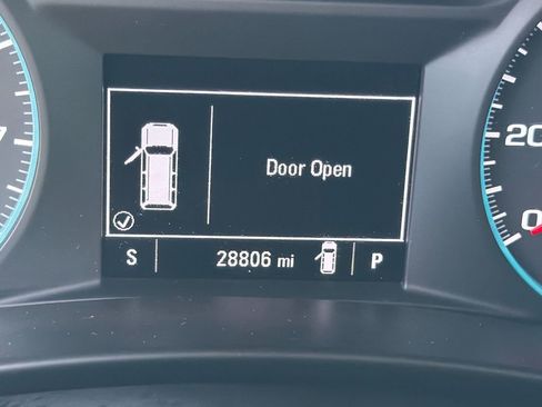 Used 2022 Chevrolet Equinox LS w/ LPO, Floor Liner Package AWD/4WD image 26