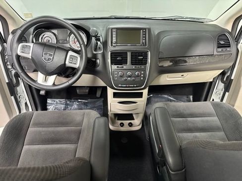 Used 2017 Dodge Grand Caravan SE w/ Power Window Group FWD image 15