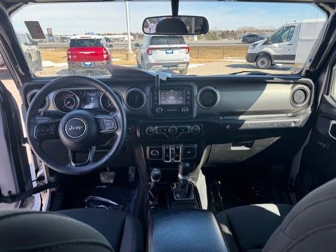 Used 2018 Jeep Wrangler Unlimited Sport S image 26