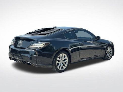 Used 2015 Hyundai Genesis 3.8 RWD image 6