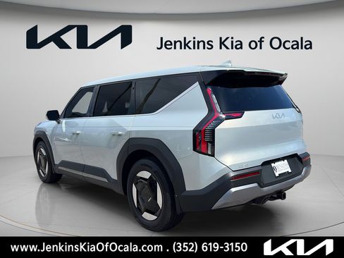 New 2026 Kia EV9 Light RWD image 5