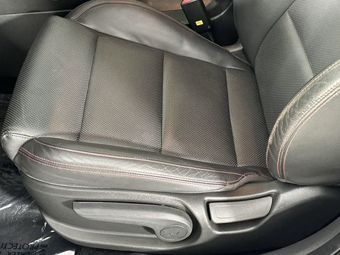 Used 2017 Hyundai Elantra Sport FWD image 12