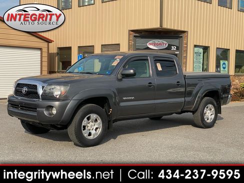 Used 2011 Toyota Tacoma 4x4 Double Cab w/ SR5 Pkg #2 image 1