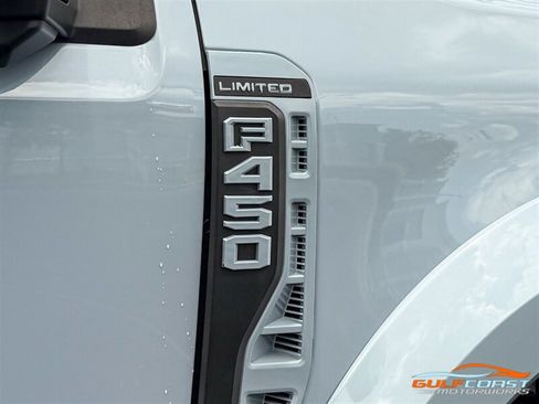 Used 2024 Ford F450 Limited w/ FX4 Off-Road Package AWD/4WD image 62