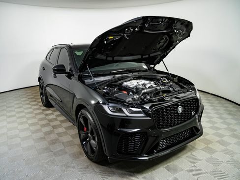 Used 2025 Jaguar F-PACE SVR AWD/4WD image 33