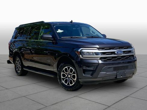 Used 2024 Ford Expedition Max XLT AWD/4WD image 3