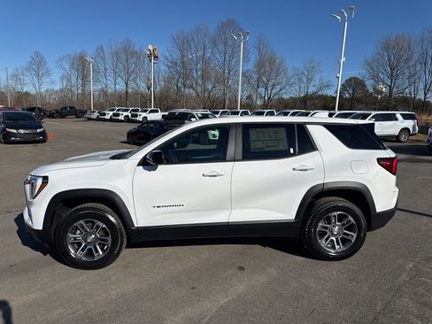 New 2026 GMC Terrain Elevation w/ Technology Package II image 2