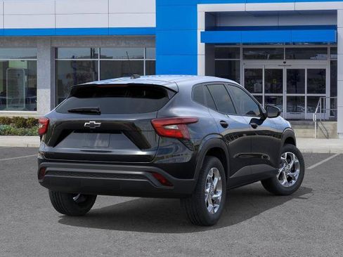 New 2026 Chevrolet Trax LS w/ LS Convenience Package image 4