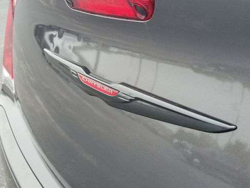 Used 2023 Chrysler 300 S w/ Comfort Group image 9