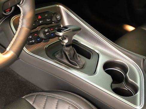 Used 2016 Dodge Challenger SRT Hellcat RWD image 17