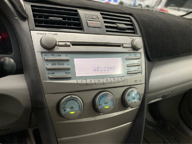 Used 2009 Toyota Camry LE FWD image 29