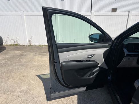 New 2026 Hyundai Tucson Limited FWD image 18