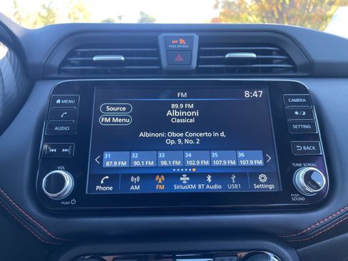 New 2025 Nissan Versa SR image 21