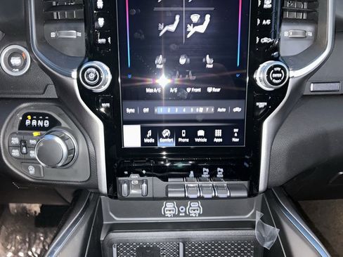 New 2026 RAM 1500 4x4 Crew Cab image 12