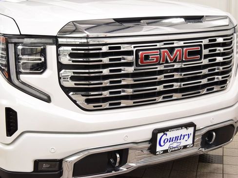 Used 2023 GMC Sierra 1500 Denali AWD/4WD image 13