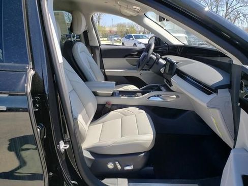 New 2026 Lincoln Nautilus Premier AWD/4WD image 19