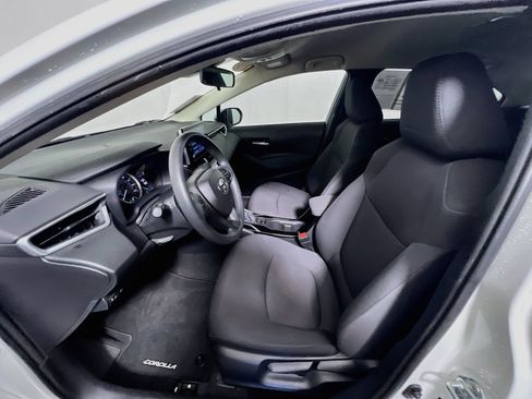 Used 2020 Toyota Corolla LE FWD image 14
